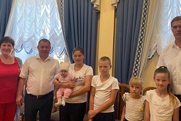 Школьникам – рюкзаки и ранцы